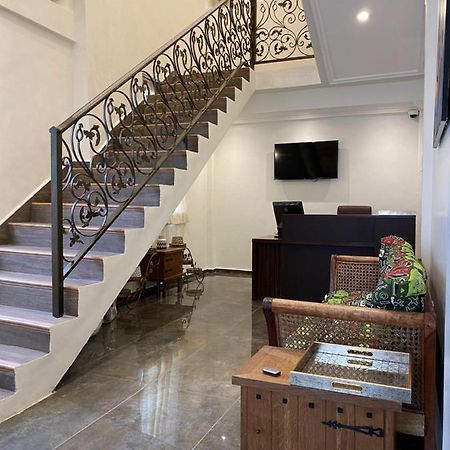 Eagle Vault Hotel Kwabenya Ngoại thất bức ảnh