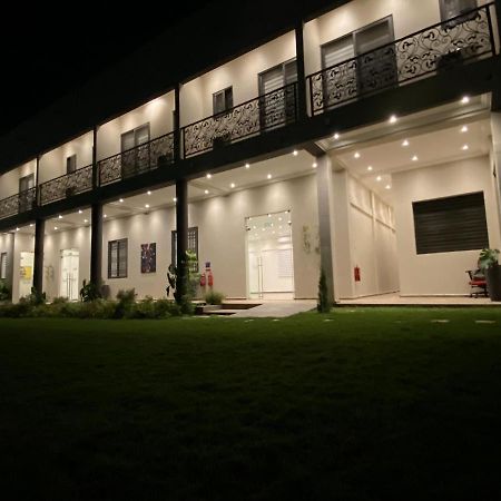 Eagle Vault Hotel Kwabenya Ngoại thất bức ảnh