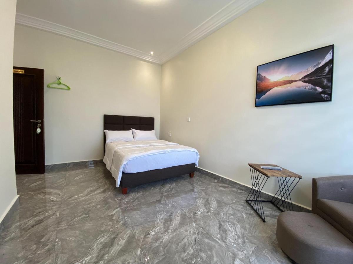 Eagle Vault Hotel Kwabenya Ngoại thất bức ảnh