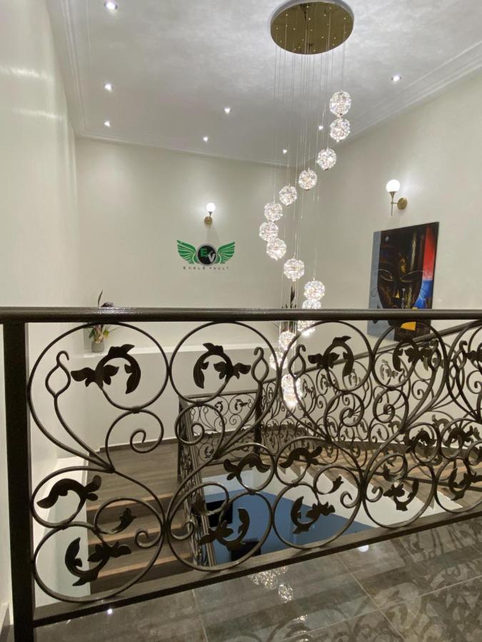 Eagle Vault Hotel Kwabenya Ngoại thất bức ảnh