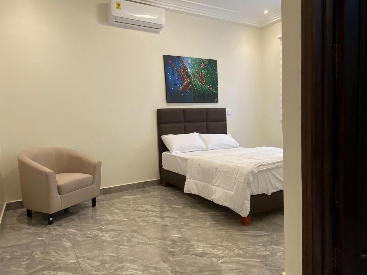 Eagle Vault Hotel Kwabenya Ngoại thất bức ảnh